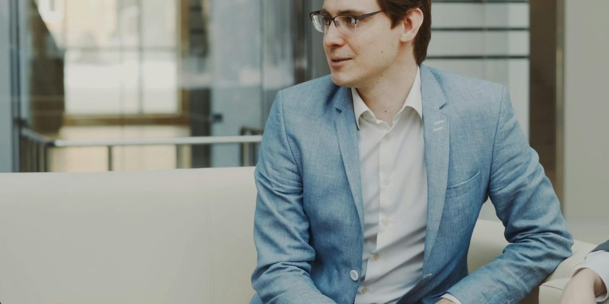 This article shows how to turn ZipRecruiter into a strategic advantage for landing sales jobs in 2026 by combining platform features with proven job-search habi...